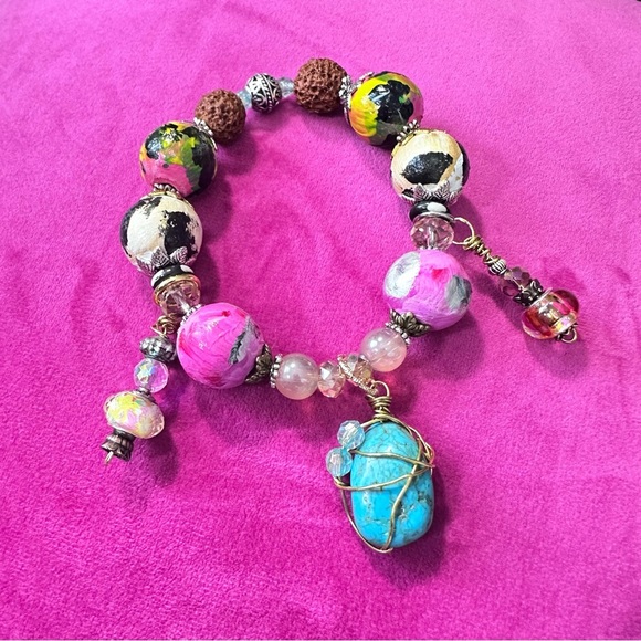 Handmade one-of-a-kind hand painted bracelet with charms howlite tribal boho - Picture 9 of 11